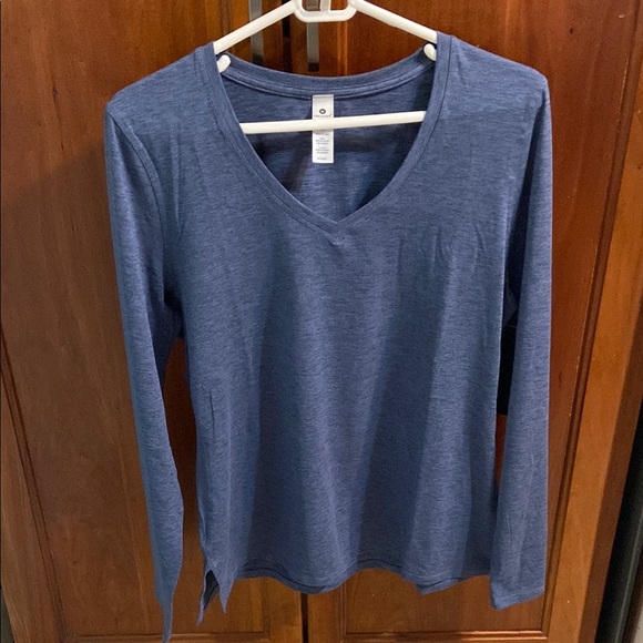 NWT Velocity Women’s Cationic Cover Me Up L/S Top w/ Rib - Picture 1 of 4